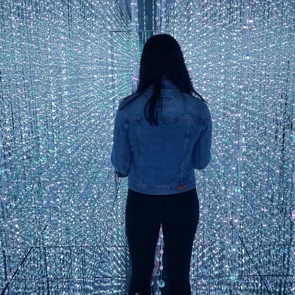 Abercrombie and Fitch distressed denim jacket in size XS - Picture 8 of 9